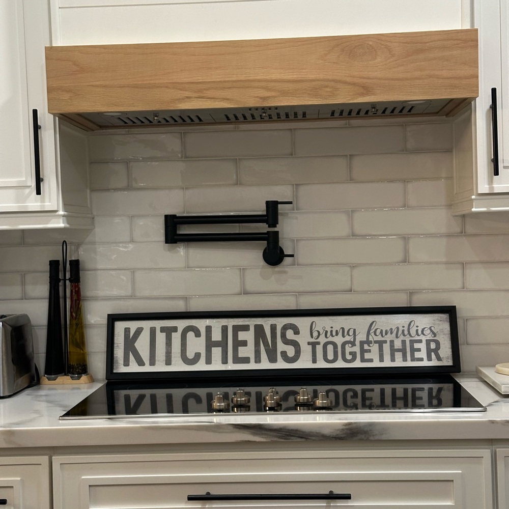 NEW Kirkland’s Kitchen Decor “Kitchen brings families together” Sign